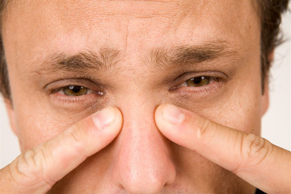 Хвороби носа і навколоносових пазух: симптоми і методи лікування