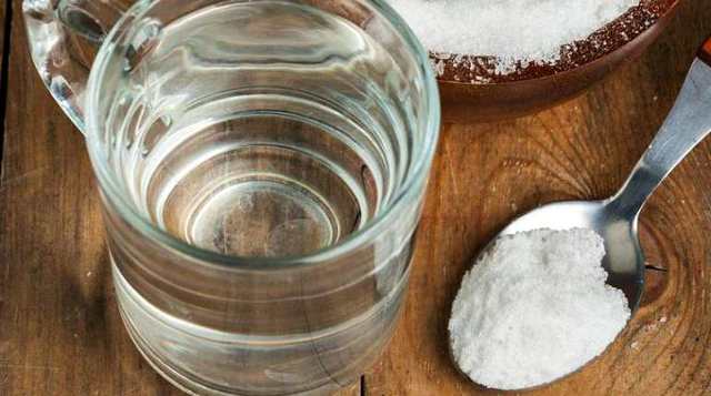 Морська сіль від нежиті і гаймориту: лікування в домашніх умовах