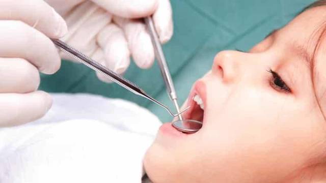 Може закладати миш'як дітям стоматолог при лікуванні зубів?