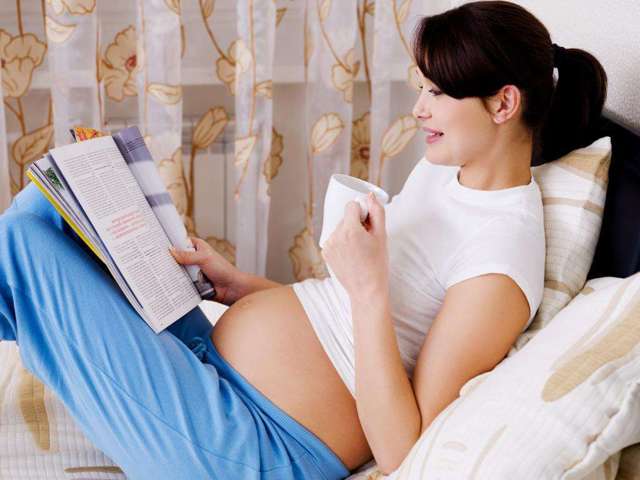 Набрякають ноги при вагітності - що робити, причини набряків при вагітності, лікування