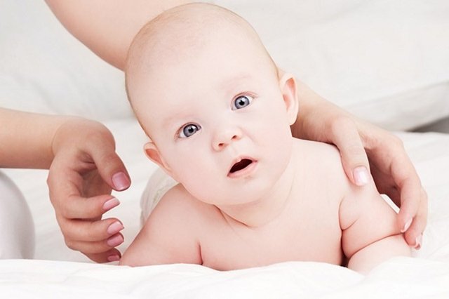 Викривлення гомілок у жінок, немовлят, новонароджених: причини, корекція