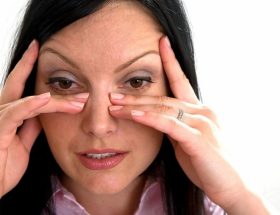 Алергія на косметику на обличчі, на очах: ​​супутні симптоми, методи лікування та можливі ускладнення
