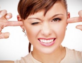Сверблять вуха всередині: причини і лікування свербежу, що робити