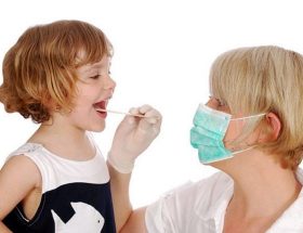 У дитини болить горло: як і чим швидко вилікувати в домашніх умовах