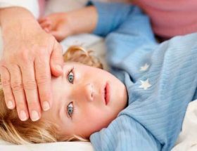 Як збити температуру у дитини і дорослого в домашніх умовах без таблеток: найефективніші методи