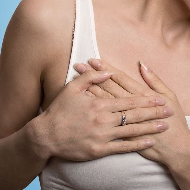 Як лікувати тріщини на сосках при годуванні грудьми: кращий засіб і профілактика