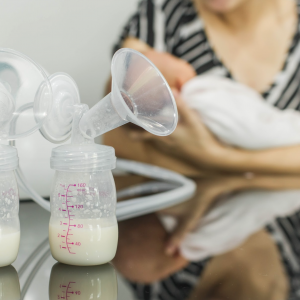 Гіперлактація: як зменшити кількість грудного молока, що робити, якщо багато молока