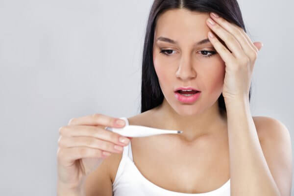 Чим лікуватися вагітним при застуді і нежиті, що можна пити?