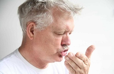 Причини виникнення кашлю у літніх людей