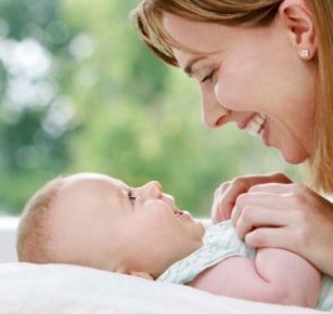 Як правильно капати краплі в ніс дитині?