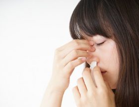Чому часто йде кров з носа: причини постійних кровотеч