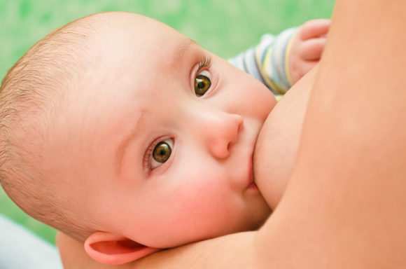 Дитина не наїдається грудним молоком: як зрозуміти, що дитині не вистачає молока