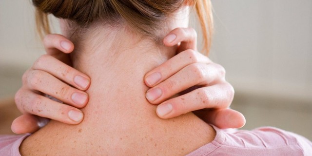 Шийний міозит: симптоми і лікування міозиту м'язів шиї, народні засоби при міозиті