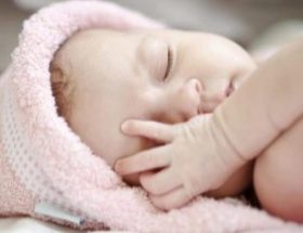 Непрохідність слізного каналу у новонароджених: симптоми і лікування дакриоцистита