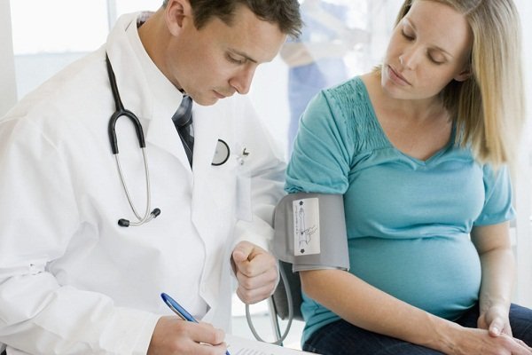 Знижений тиск: причини, симптоми, що робити при зниженому тиску і занепаді сил, допомога при зниженому тиску при вагітності