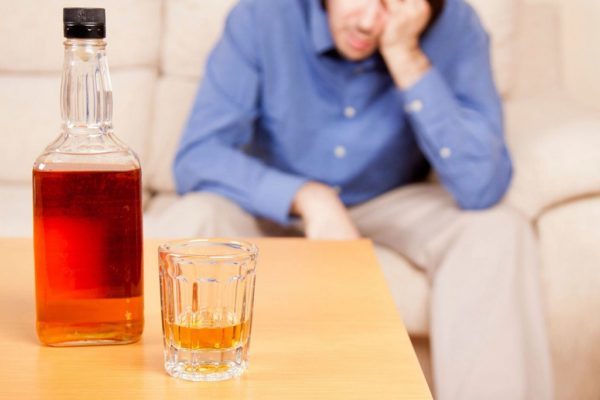 Гіпотензивні засоби, таблетки від тиску і алкоголь: сумісність речовин і можливі наслідки