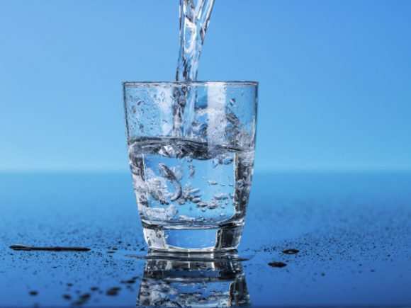 Скільки має пити дитина: скільки води потрібно дитині, питний режим дитини