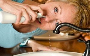 Чим промити ніс в домашніх умовах при закладеності