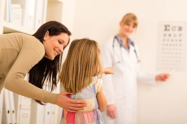Короткозорість у дітей шкільного віку: лікування, як лікувати міопію, причини у дитини