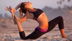 Три пози йоги, які дають енергію