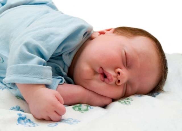 Дитина не засинає самостійно: що робити, як навчити дитину засипати