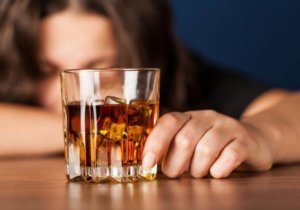 Інгавірін і алкоголь: сумісність речовин, через скільки можна пити спиртне, наслідки вживання
