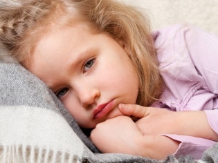 Як лікувати фарингіт у дітей в домашніх умовах швидко і ефективно, поради Комаровського