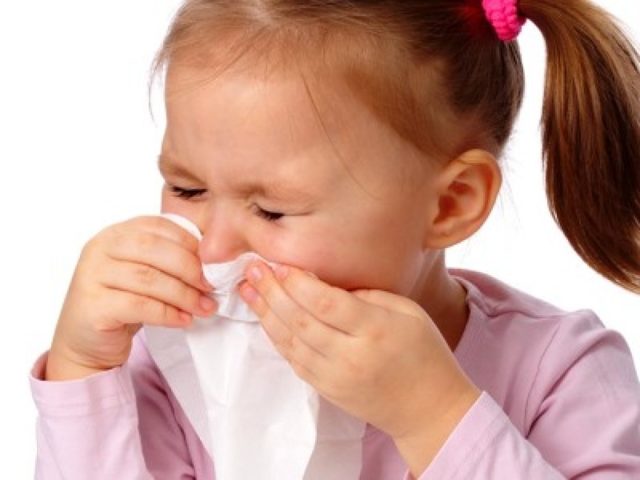 У дитини закладений ніс, але немає нежиті: що робити в домашніх умовах, ніж лікувати