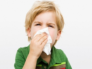 Ознаки алергії у дорослих: фото, симптоми і причини