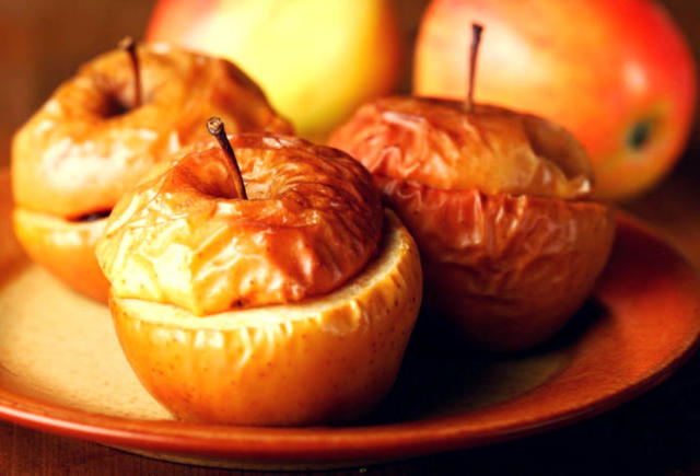 Користь яблук, калорійність яблук, протипоказання, як вибрати і зберігати яблука.