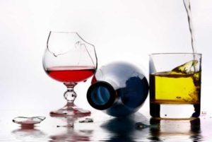 Еналаприл і алкоголь: сумісність і через скільки можна пити таблетки