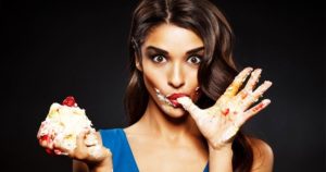 Харчова поведінка: 5 типів дівчат, які ніколи не повніють
