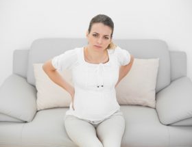 При вагітності тягне низ живота, що це означає?