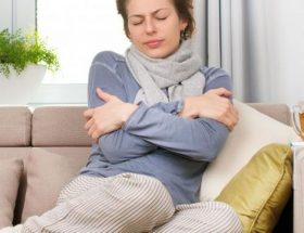 Чому морозить без температури: причини ознобу без симптомів застуди