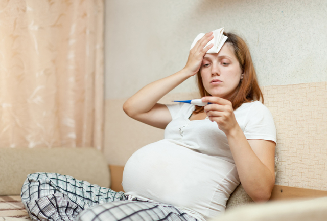 Пневмонія при вагітності: провокуючі фактори, характерні симптоми, принципи лікування, наслідки для дитини