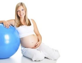 Гімнастика для вагітних в 1, 2, 3 триместрах: користь і можливу шкоду, комплекс вправ з фітболом