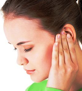 Чому закладає вуха і як лікувати вуха?