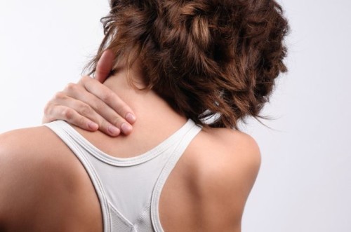 Як позбавити від болю в шиї і які можуть бути причини болю в шиї