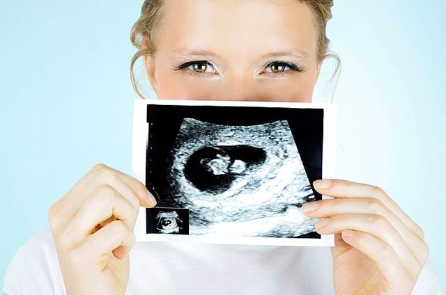 10 тиждень вагітності: що відбувається, фото живота, розвиток плода, відчуття, болю