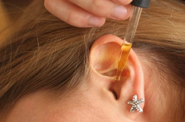 Камфорне масло при отиті: лікування вуха будинку у дорослих і дітей