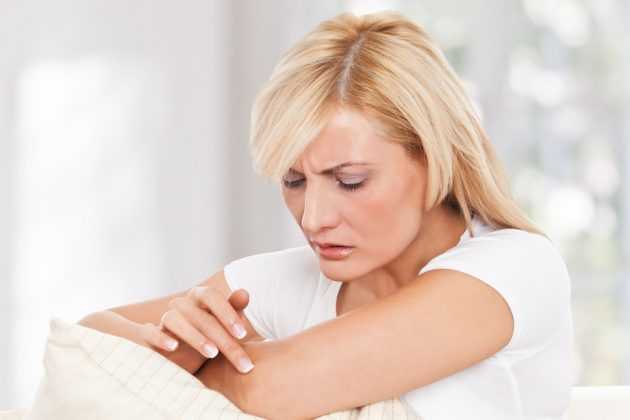 Висип і головний біль у дорослого і дитини без ознак застуди і температури