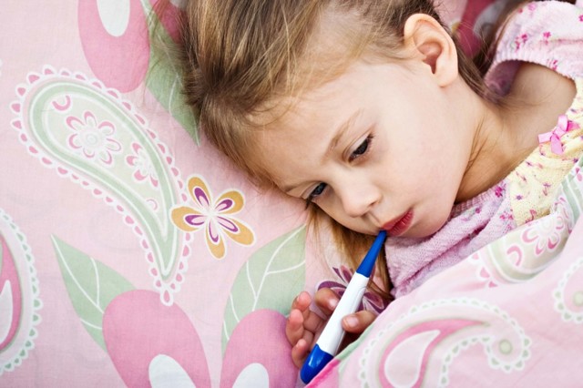 Субфебрильна температура тіла у дитини і дорослого вранці, вечорами: причини