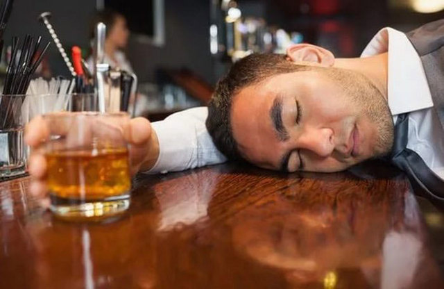 Кагоцел і алкоголь: сумісність, через скільки можна пити, наслідки
