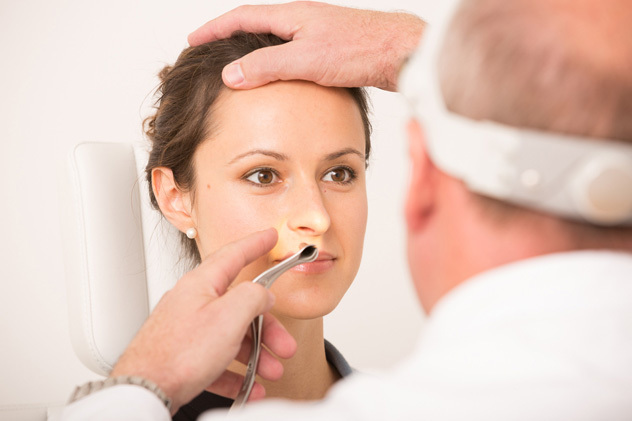 Як позбутися від закладеності носа без нежитю: причини і лікування закладеності носа