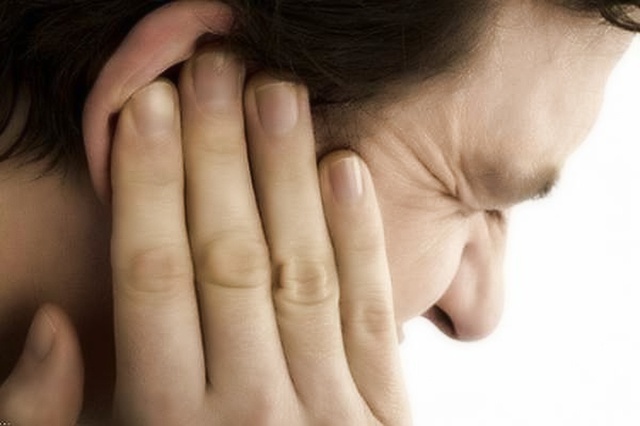 Гомеопатія при отиті у дитини і дорослого: лікування болю у вухах