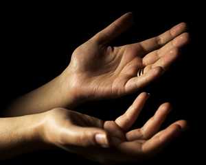Тремор рук: причини і види, як позбутися від тремору рук