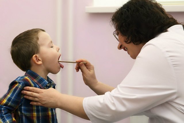 Збільшено підщелепні лімфовузли у дитини: причини і лікування