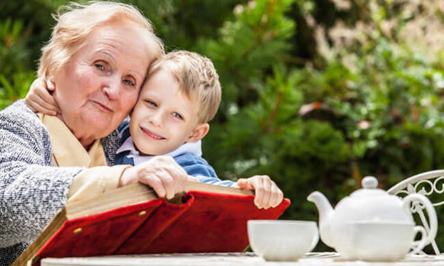 Стареча деменція: симптоми, стадії, лікування і причини розвитку деменції у літніх