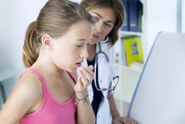 Причини алергічного кашлю у дитини - симптоми і лікування?