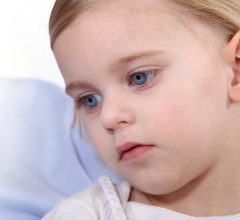 Круп у дітей: симптоми, лікування, особливості діагностики помилкового крупа  
